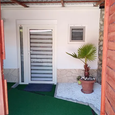 Magnolia Lägenhet Eger