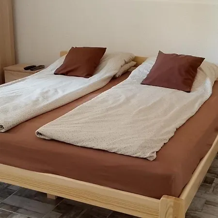 Magnolia Lägenhet Eger